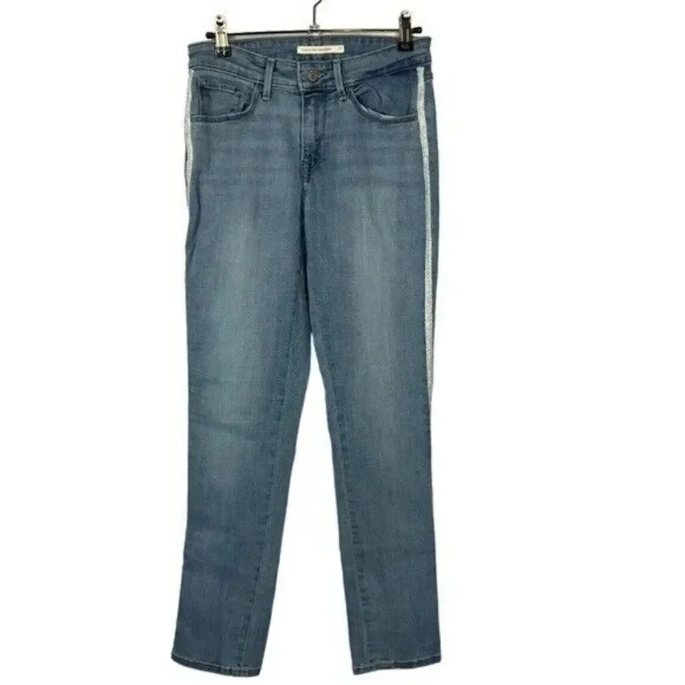 Levi's Light Wash Classic Mid Rise Skinny Jeans 27